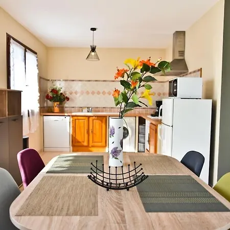 Terrasse Panoramique Ensoleillee Avec Vue Lägenhet