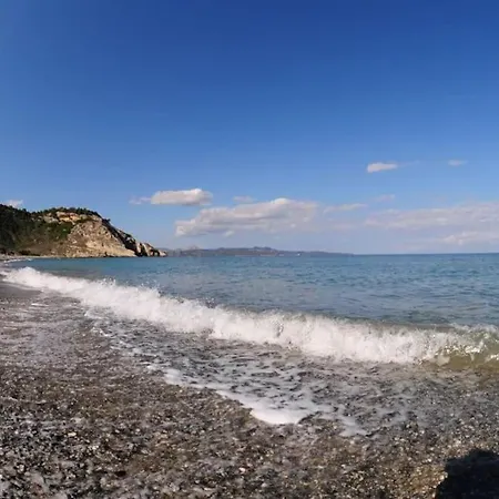 Terrasse Panoramique Ensoleillee Avec Vue