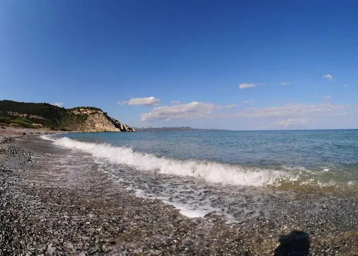 Terrasse Panoramique Ensoleillee Avec Vue
