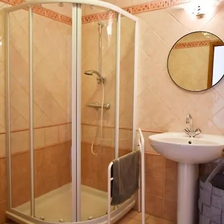 Terrasse Panoramique Ensoleillee Avec Vue