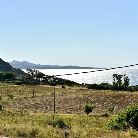 Terrasse Panoramique Ensoleillee Avec Vue Mer *