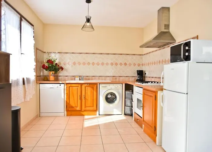 Terrasse Panoramique Ensoleillee Avec Vue