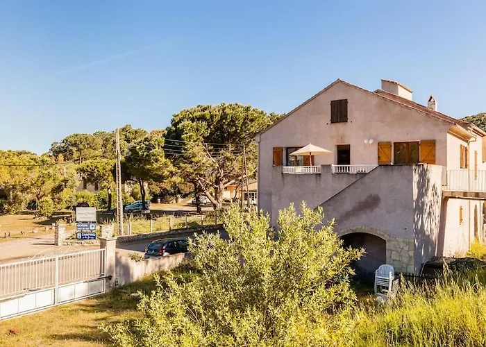 Terrasse Panoramique Ensoleillee Avec Vue